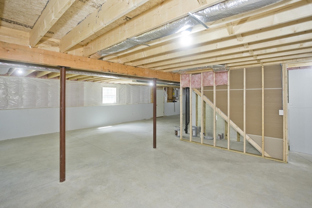 Wilbraham, Massachusetts 01095, United States, 4 Bedrooms Bedrooms, ,3 BathroomsBathrooms,Residential,Active,170955