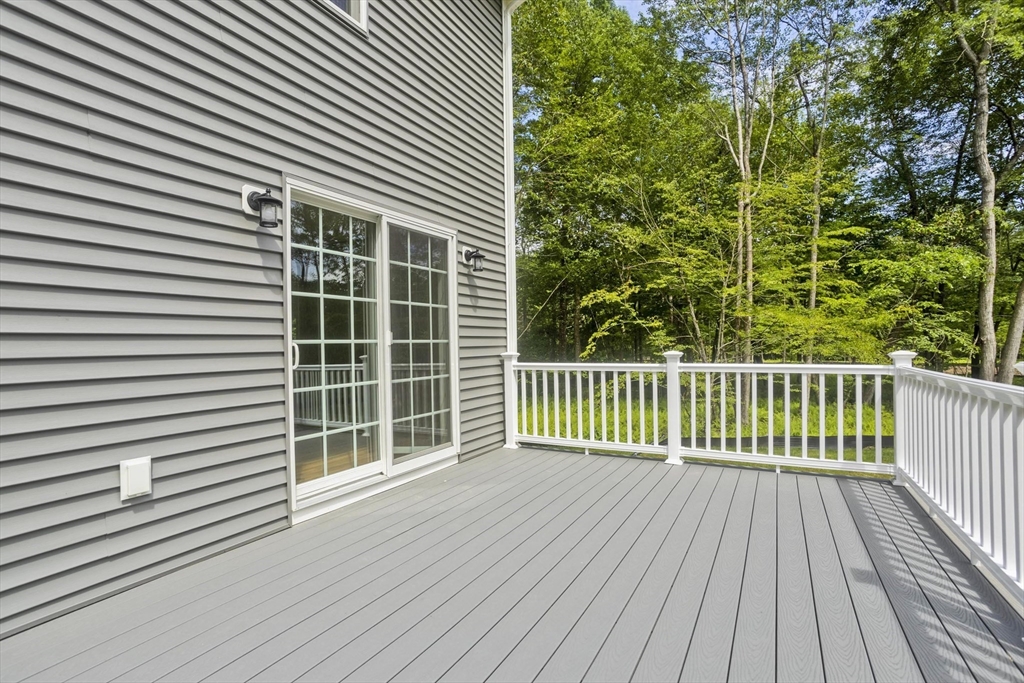 Wilbraham, Massachusetts 01095, United States, 4 Bedrooms Bedrooms, ,3 BathroomsBathrooms,Residential,Active,170955