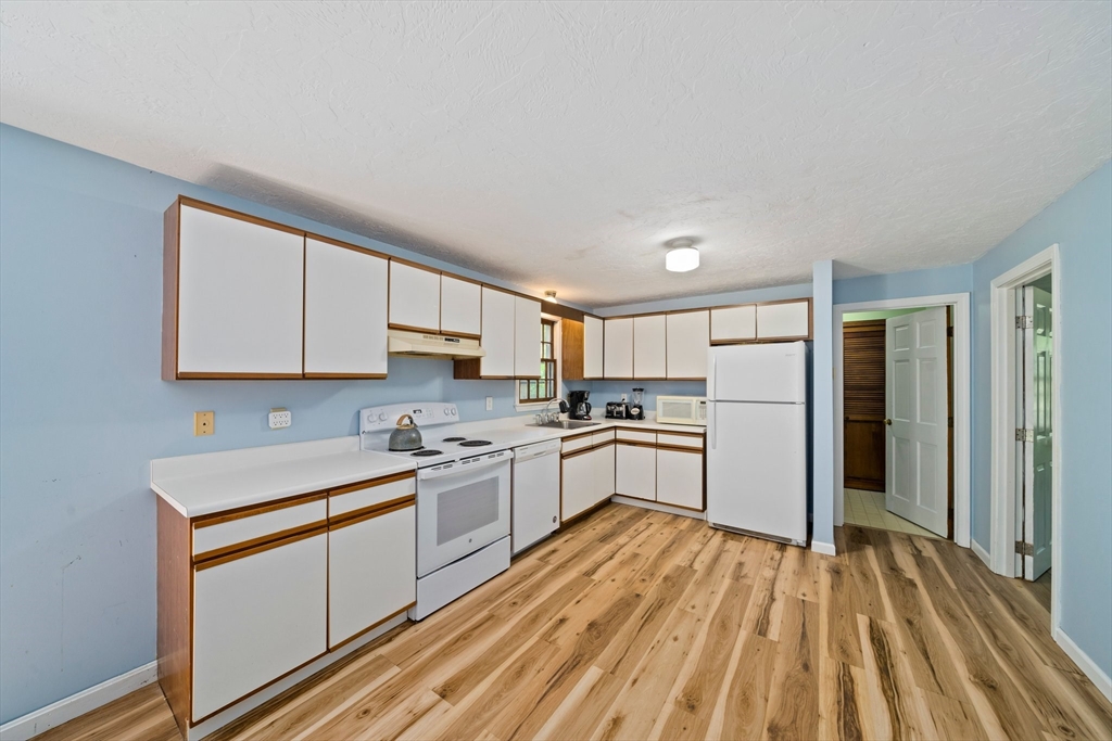 62 Manomet Point Rd