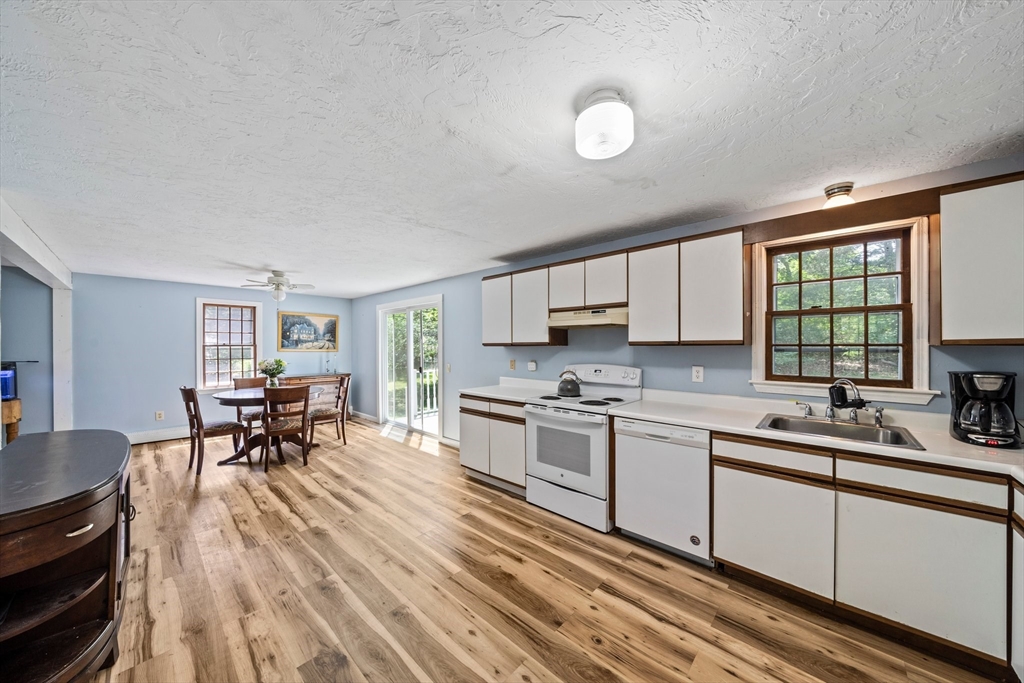 62 Manomet Point Rd