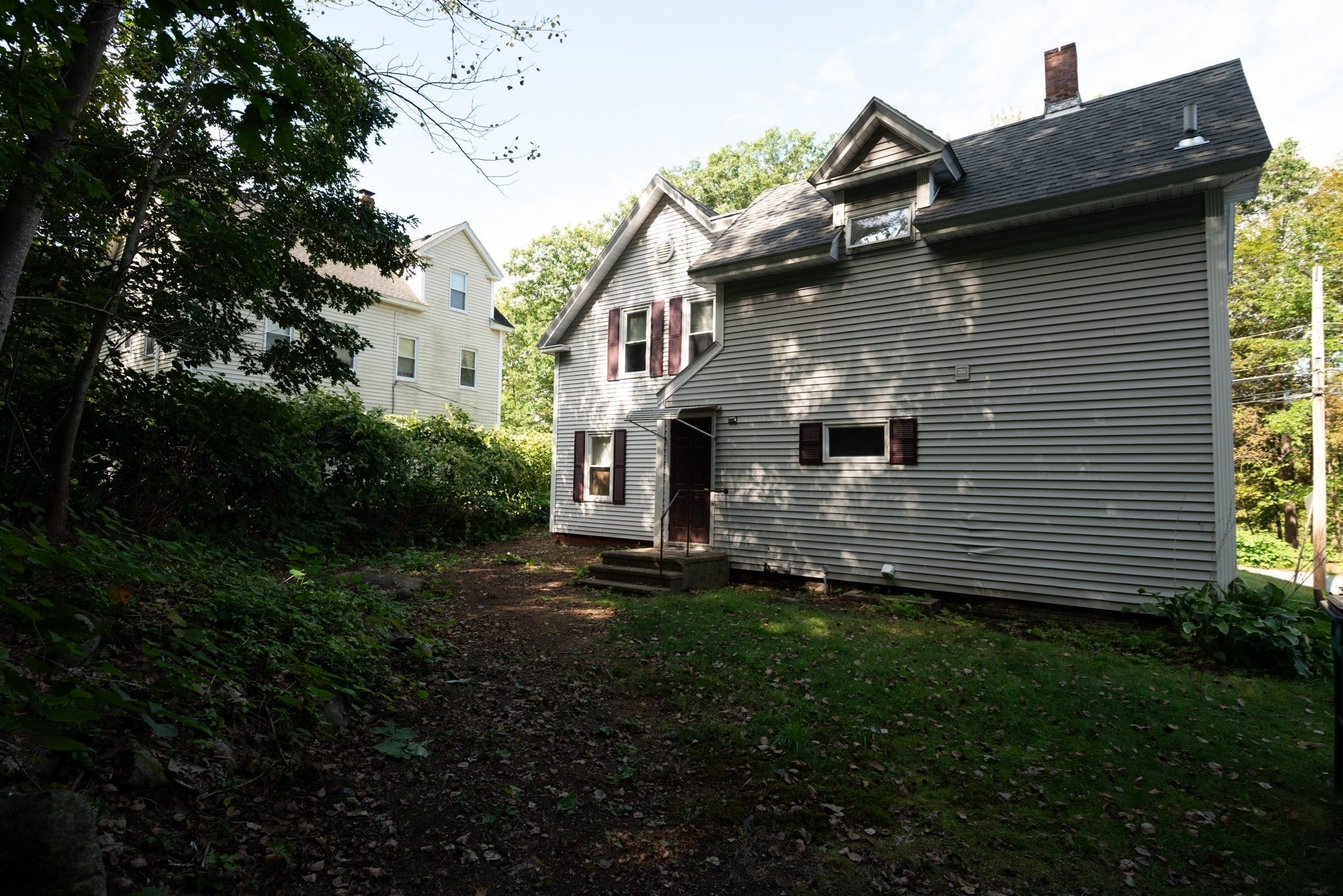564 Fairmount St