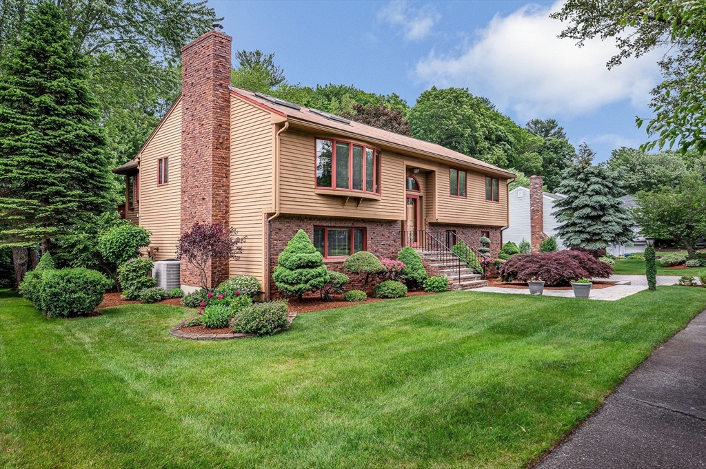 10 Briarwood Lane