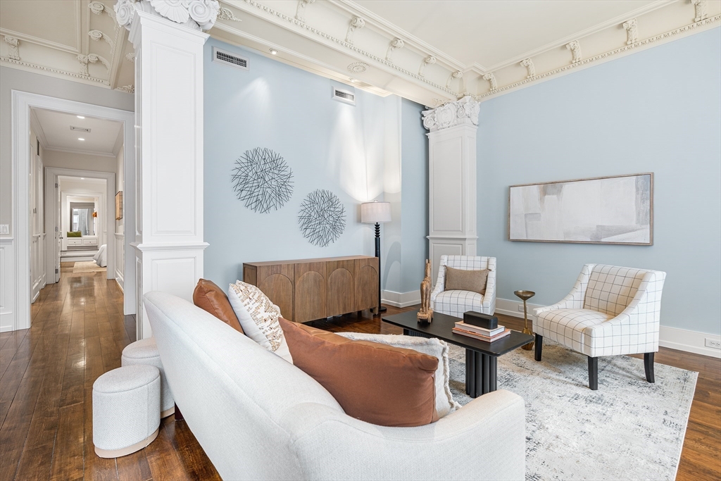 8 Garrison Street 104