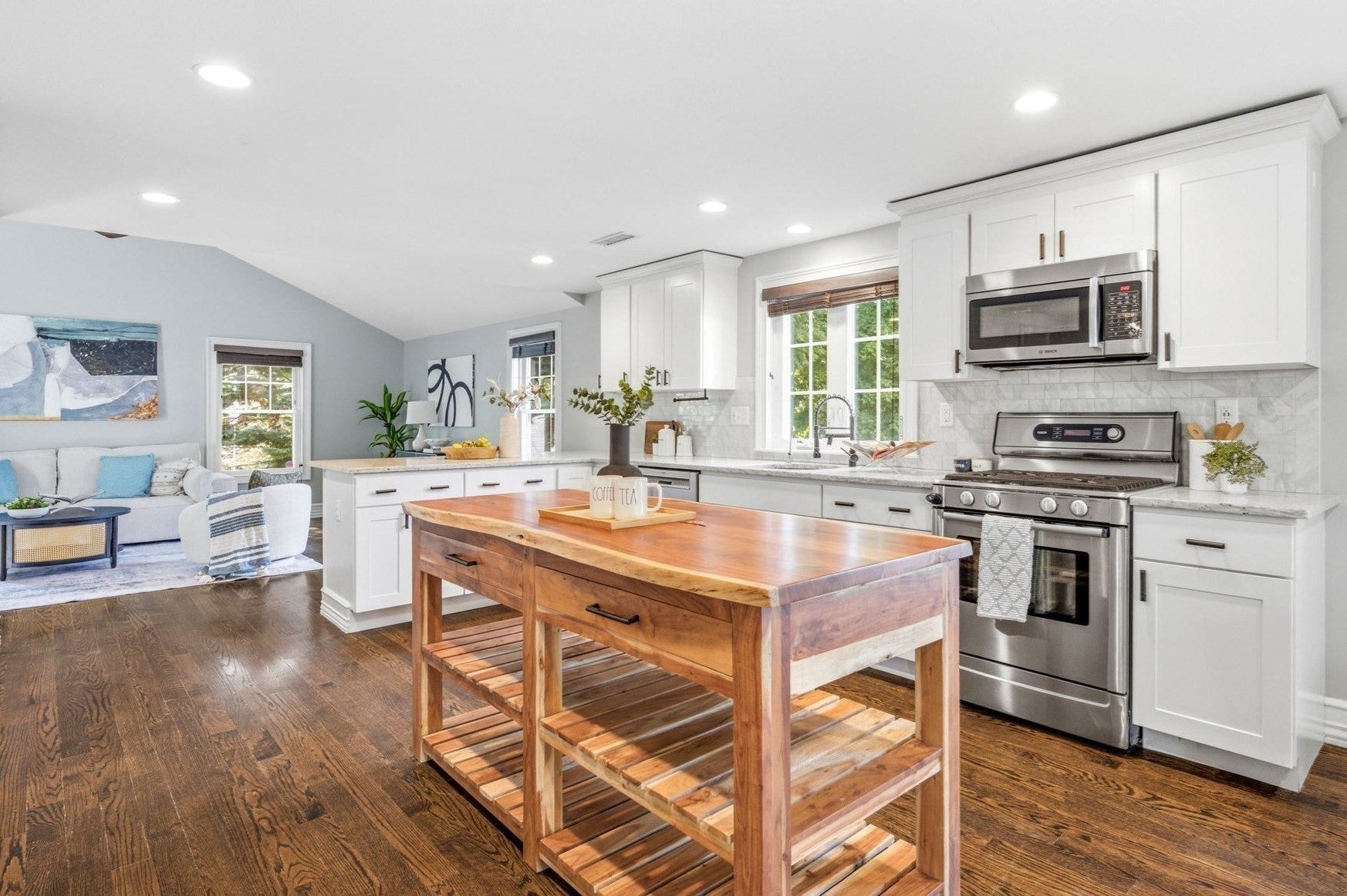 74 Pearl St, Woburn, MA, 74 Pearl St, Woburn, MA Photo #3