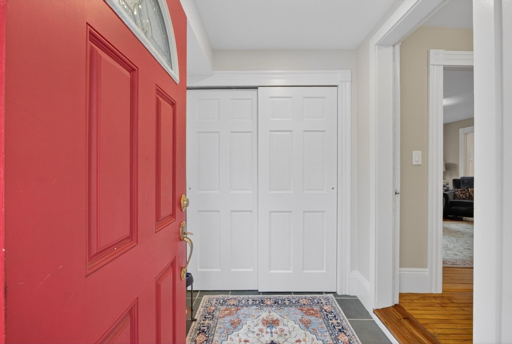 52 Maple St