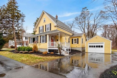 52 Maple St Hamilton MA 01982
