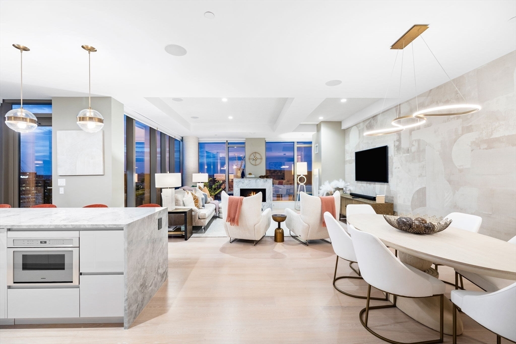 133 Seaport Blvd PH 3A