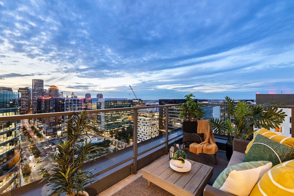 133 Seaport Blvd PH 3A
