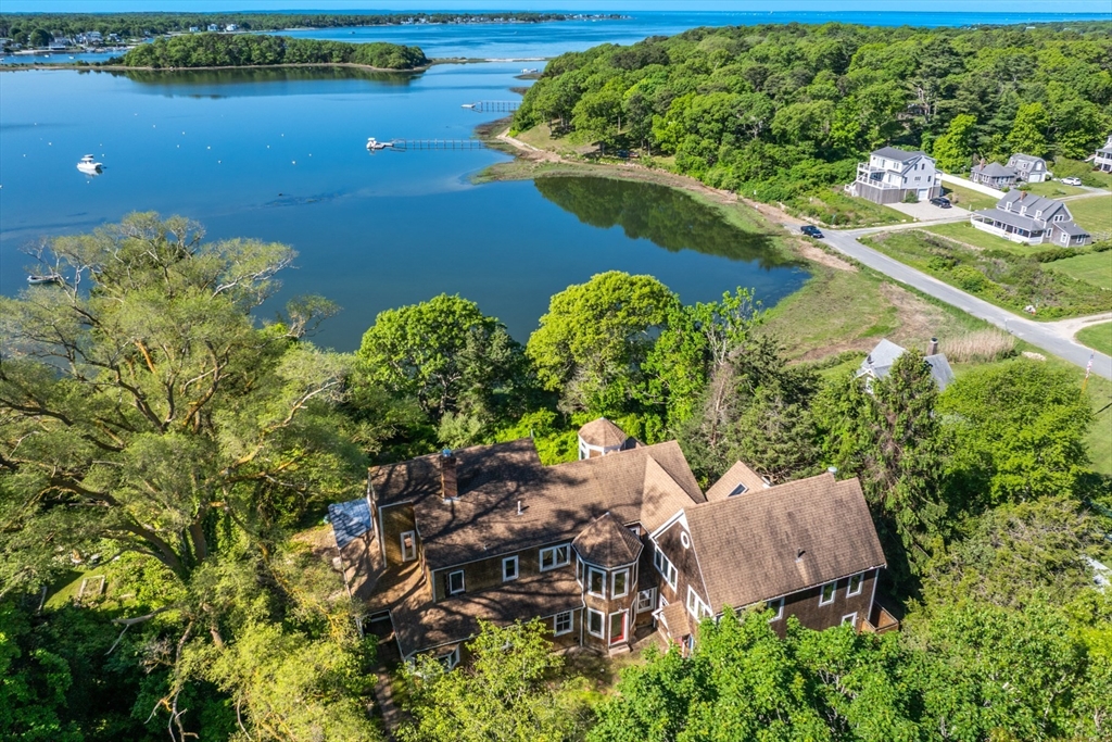 10 Squeteague Harbor