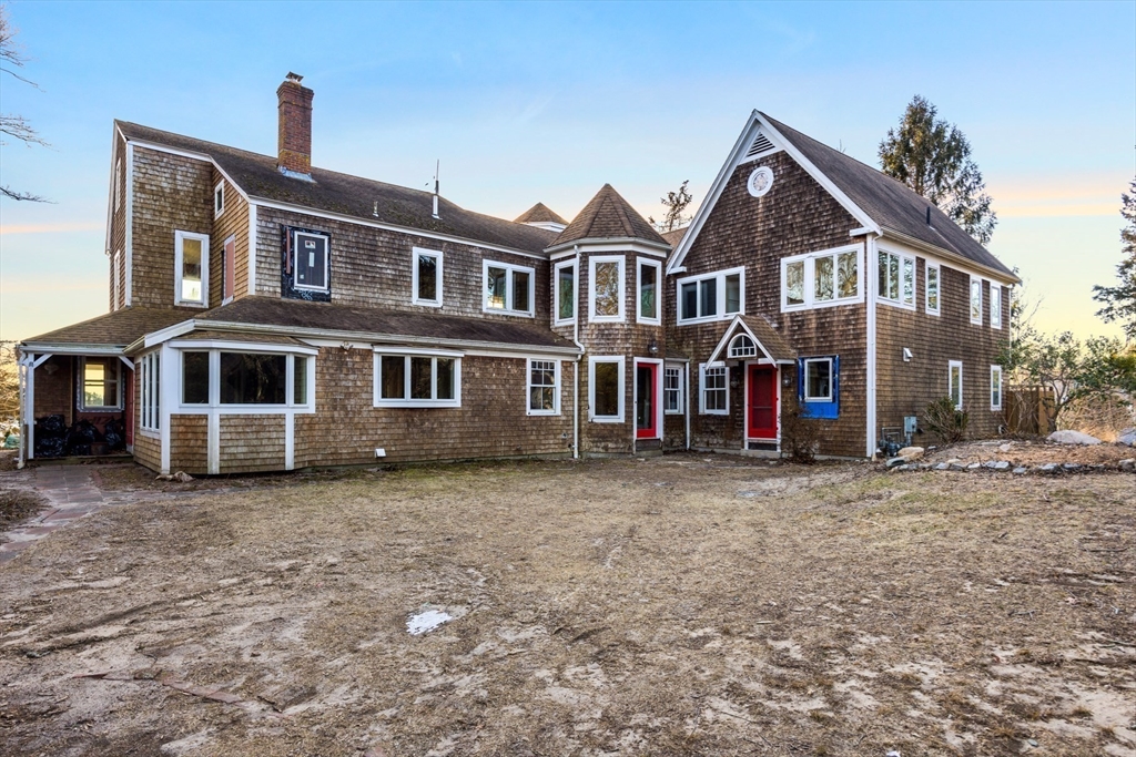 10 Squeteague Harbor
