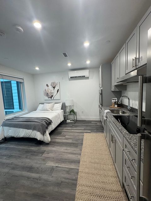 585 Essex St. 327 Lynn MA 01902