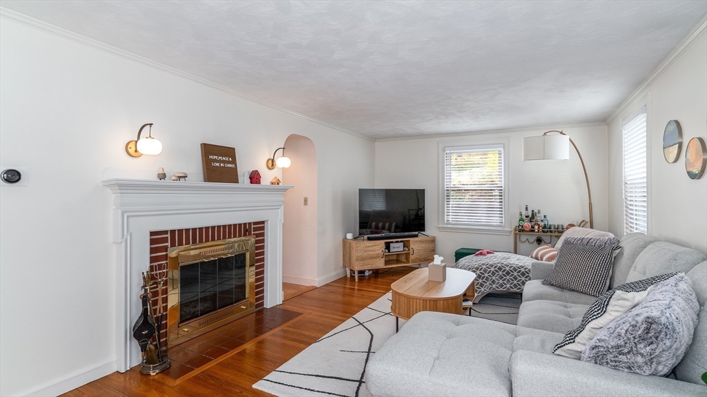 51 Lynn Fells Pkwy