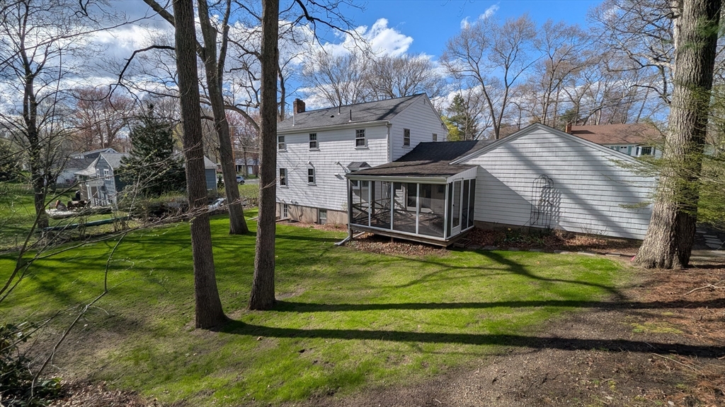 20 Colonial Rd