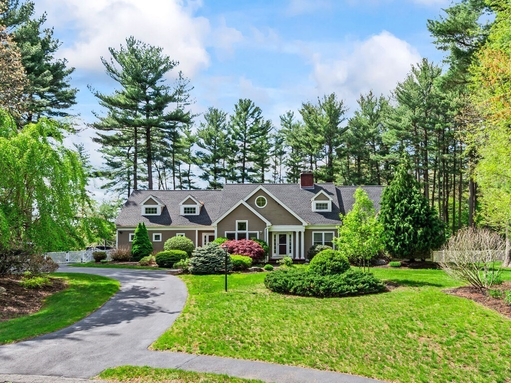 33 Smallwood Cir