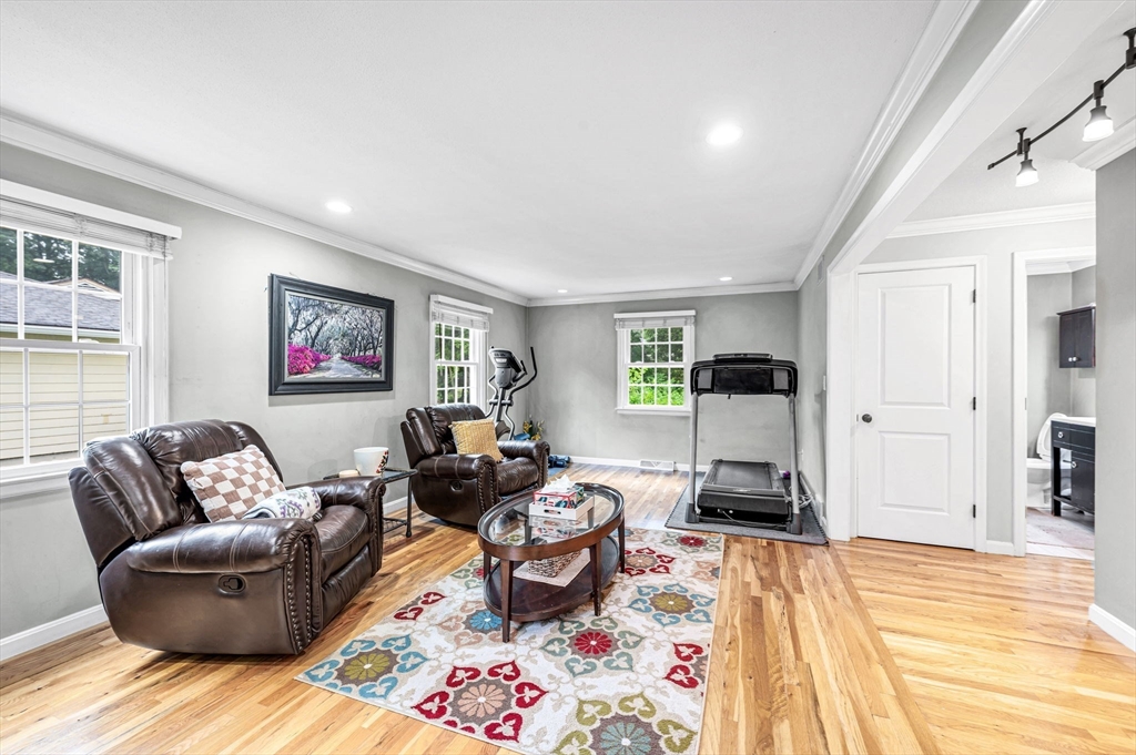 18 Blokland Dr