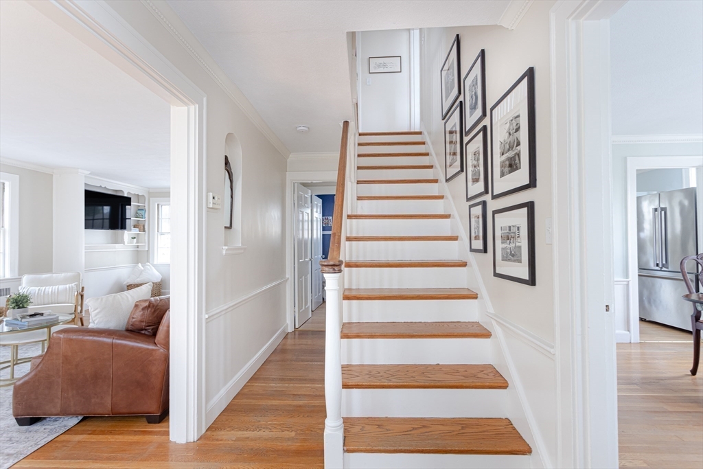 Needham, Massachusetts 02492, United States, 3 Bedrooms Bedrooms, ,2 BathroomsBathrooms,Residential,Pending,8843