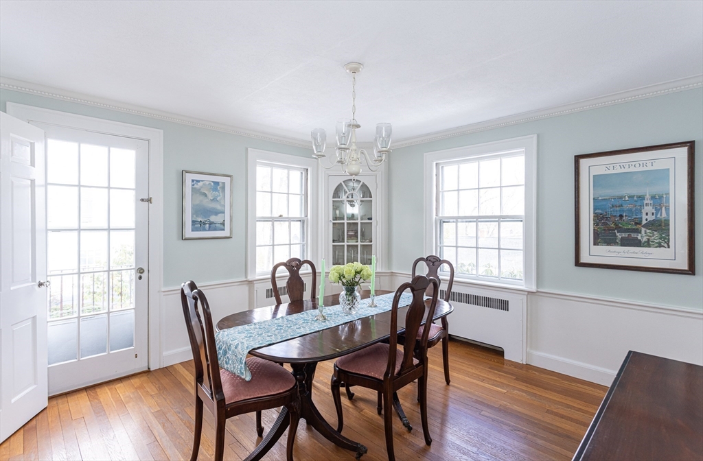 Needham, Massachusetts 02492, United States, 3 Bedrooms Bedrooms, ,2 BathroomsBathrooms,Residential,Pending,8843