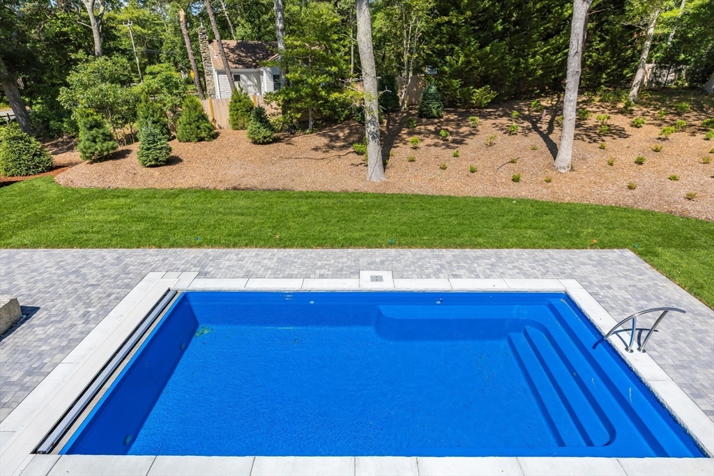 8 Monomoy Lane