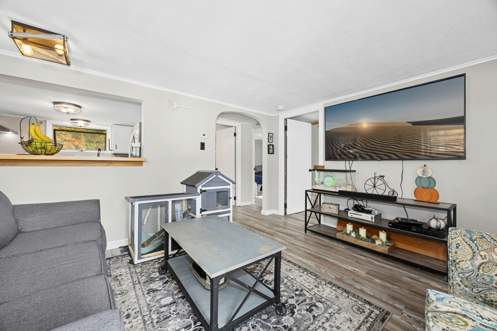 34 Nicholas Ave