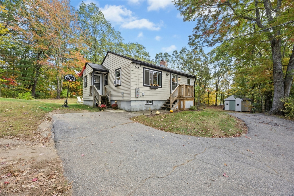 34 Nicholas Ave