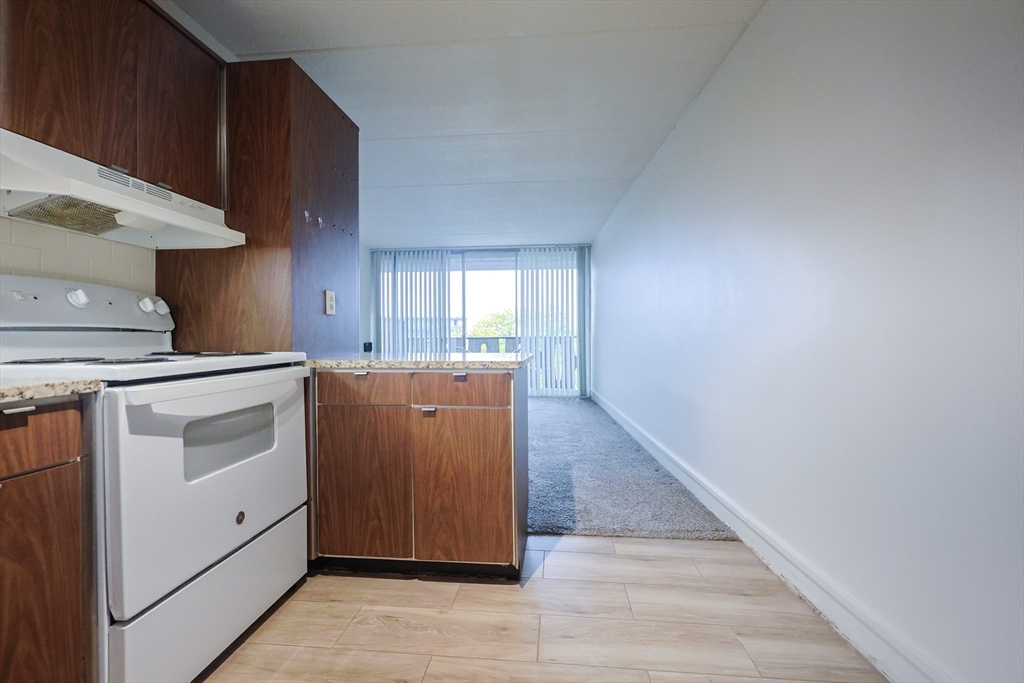200 Swanton St 636