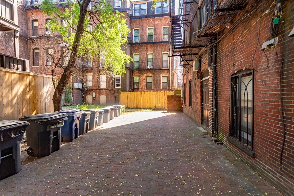 1-5 Cortes Street