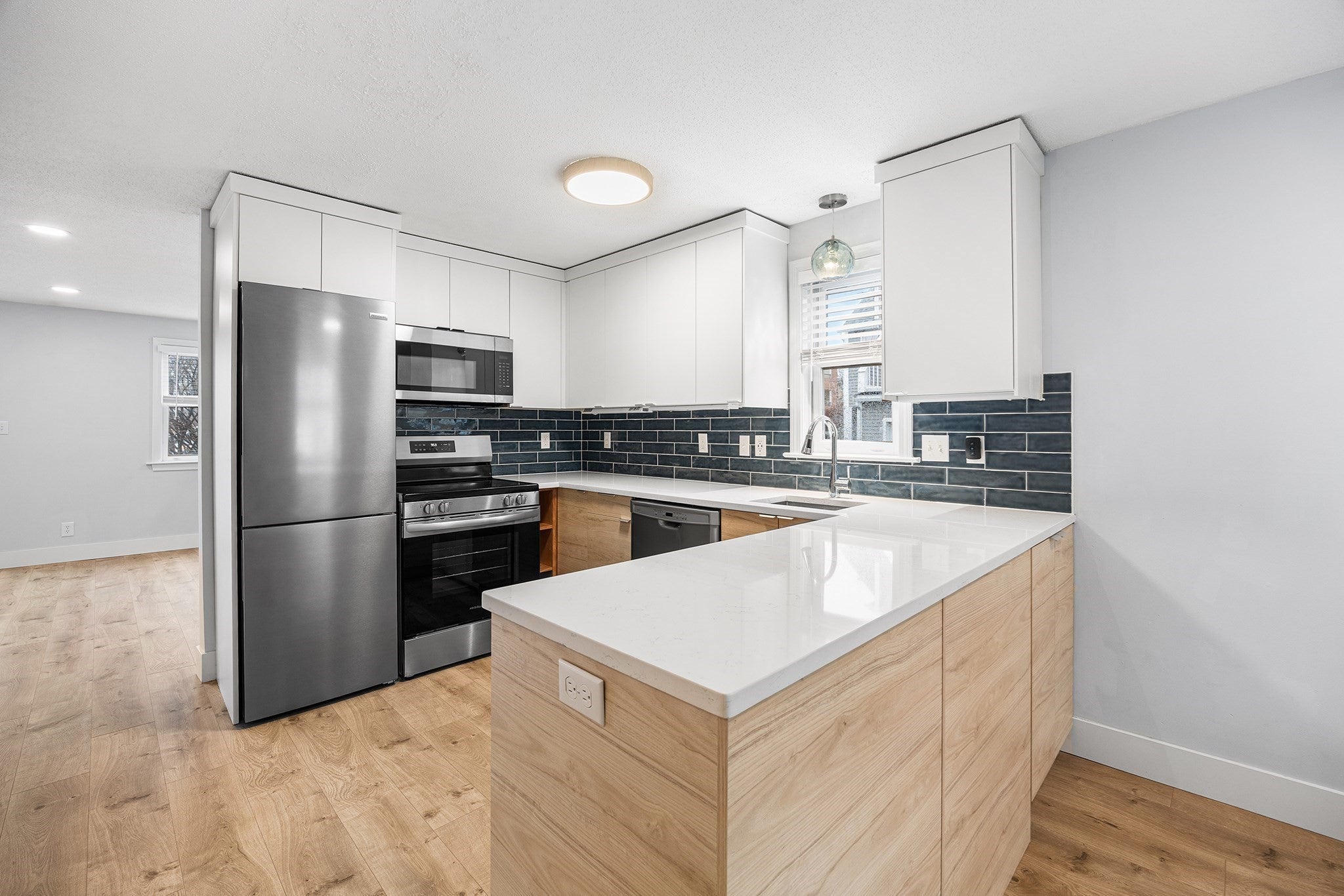 28 Margin St