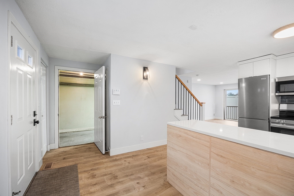 28 Margin St A