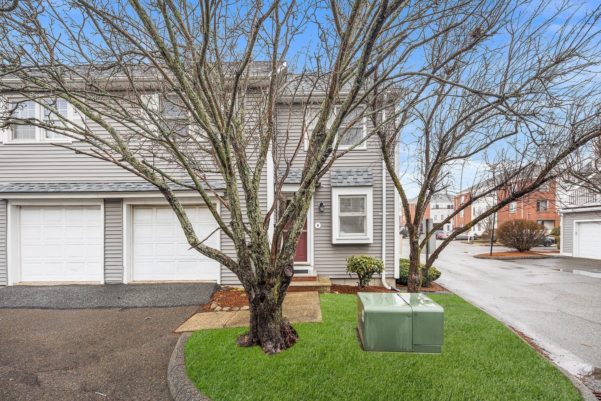 28 Margin St A