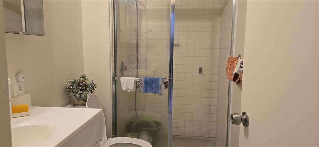 99 Pond Ave 706