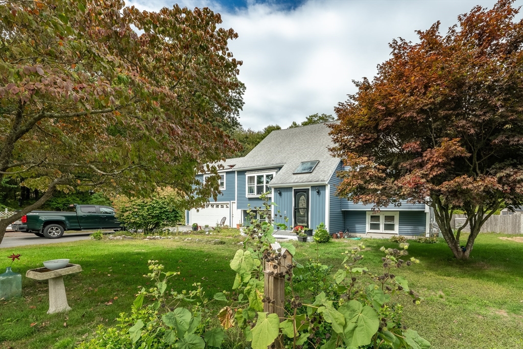 7 Eric Dr