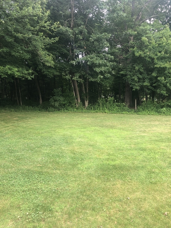 7 Eric Dr