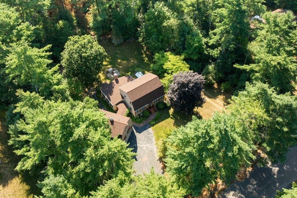 60 Canterbury Dr