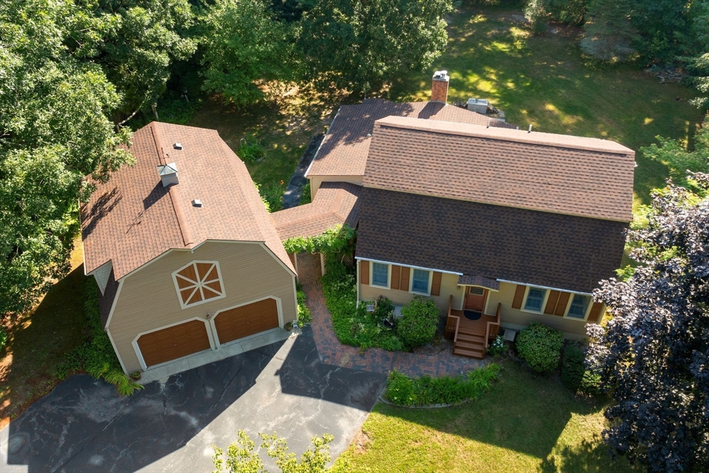 60 Canterbury Dr