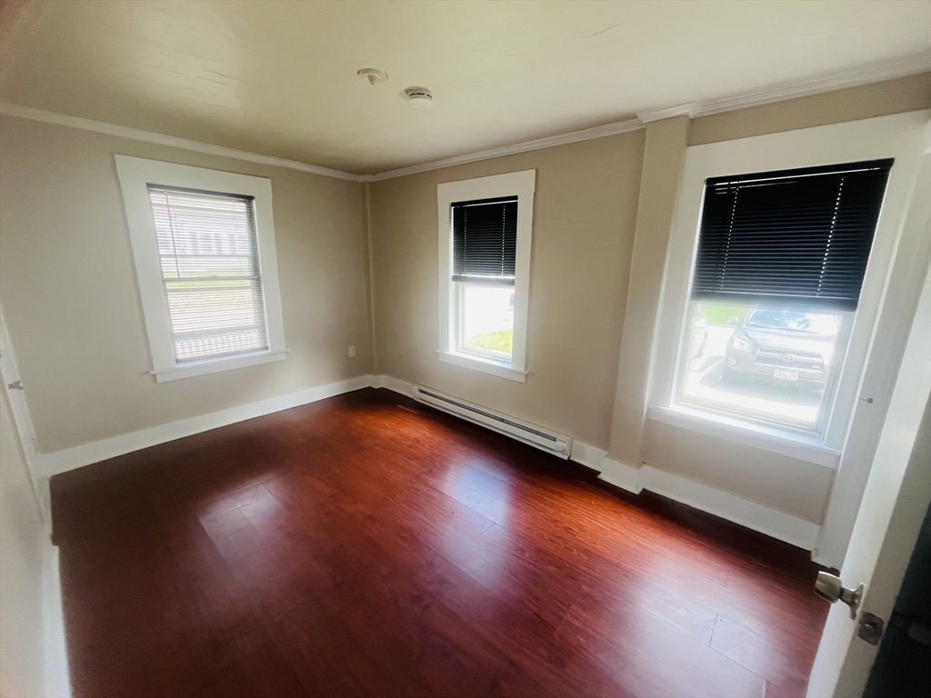 347 Main St 2