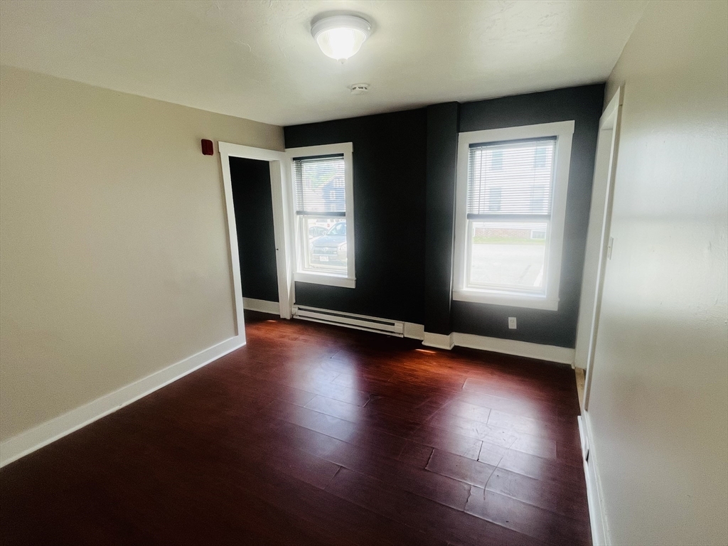 347 Main St 2