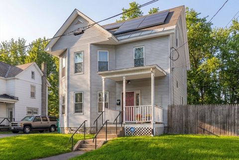 Photo of 29 Eureka St, Fitchburg, MA 01420 (MLS # 73472102)