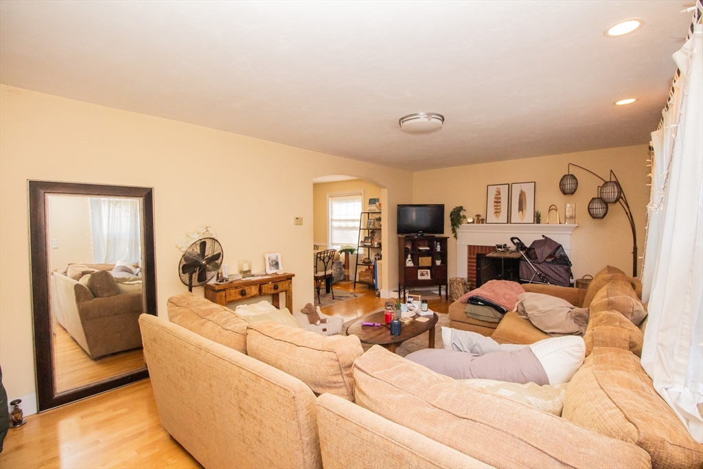 238 May St, Worcester, MA Photo #5