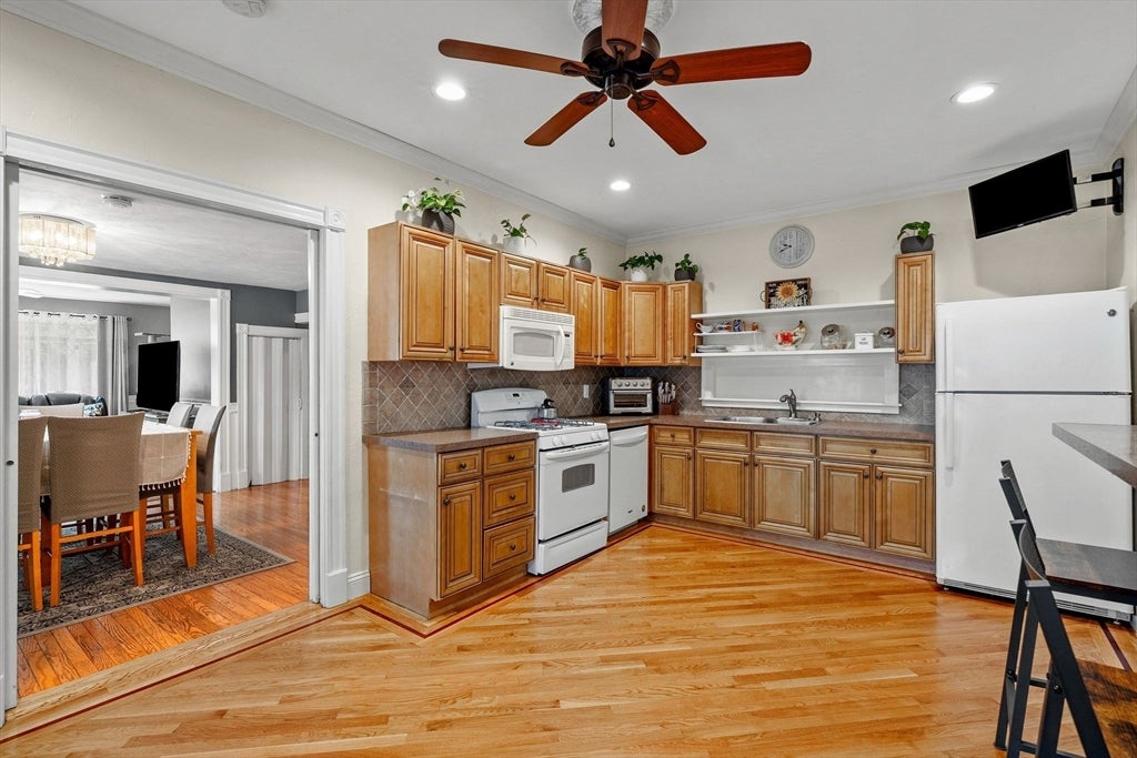 39 Gold Street, Whitman, MA Photo #5