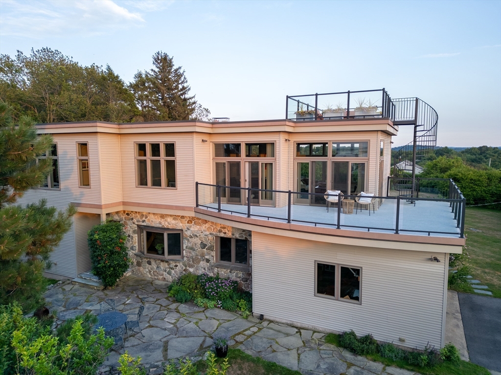8 Goldfinch Way