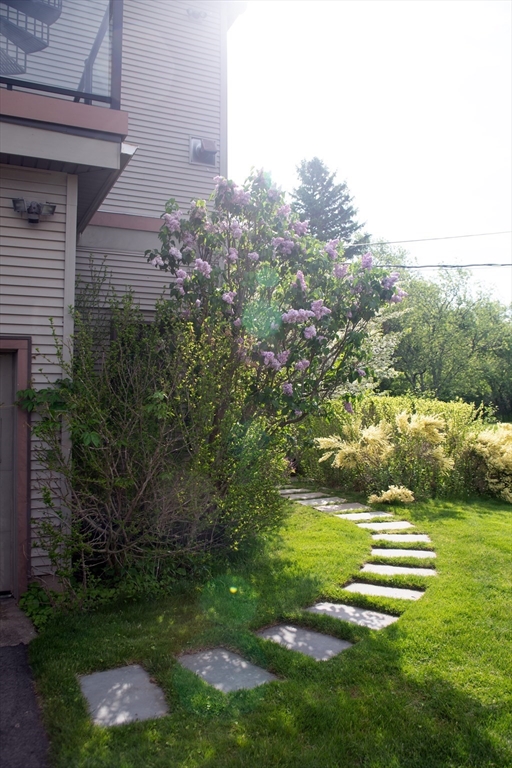 8 Goldfinch Way