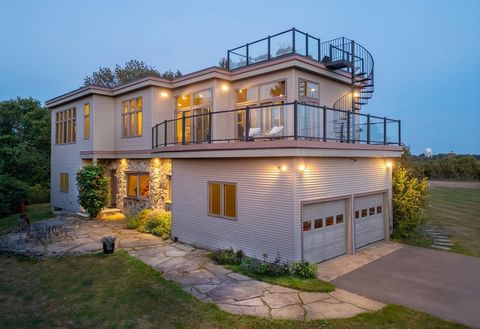 8 Goldfinch Way Ipswich MA 01938