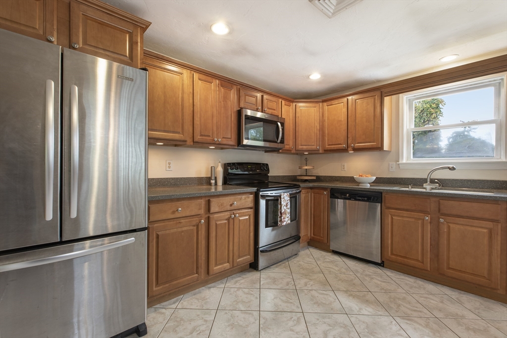 12 Longmeadow Lane