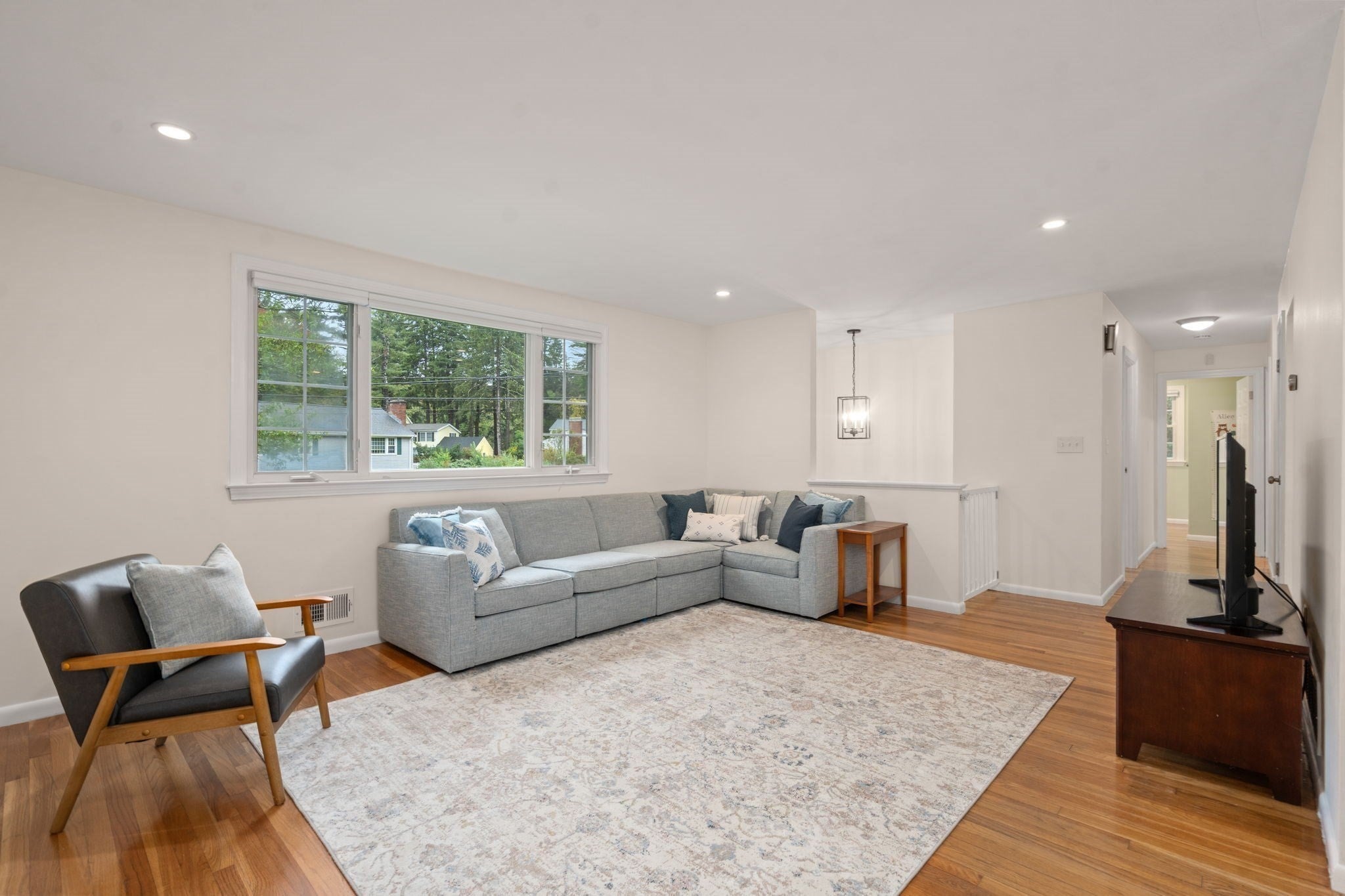 4 Woodmere RD, Framingham, MA, 4 Woodmere RD, Framingham, MA Photo #6