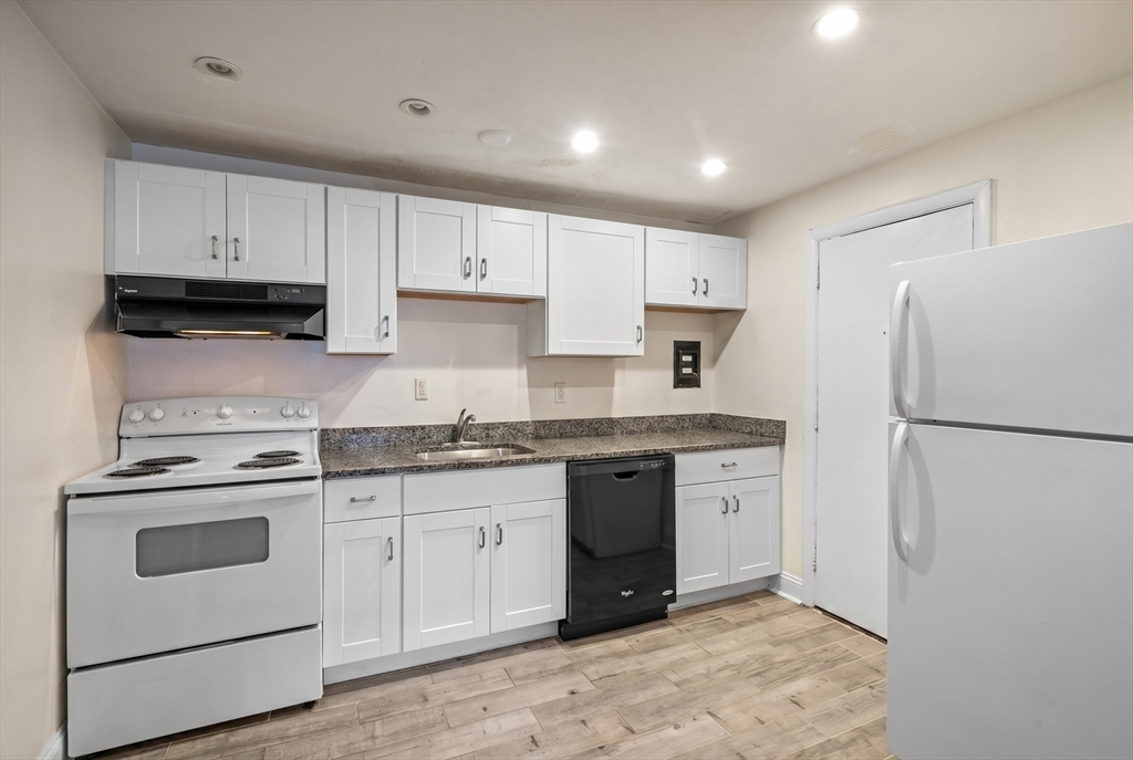 245 Kelton St 11