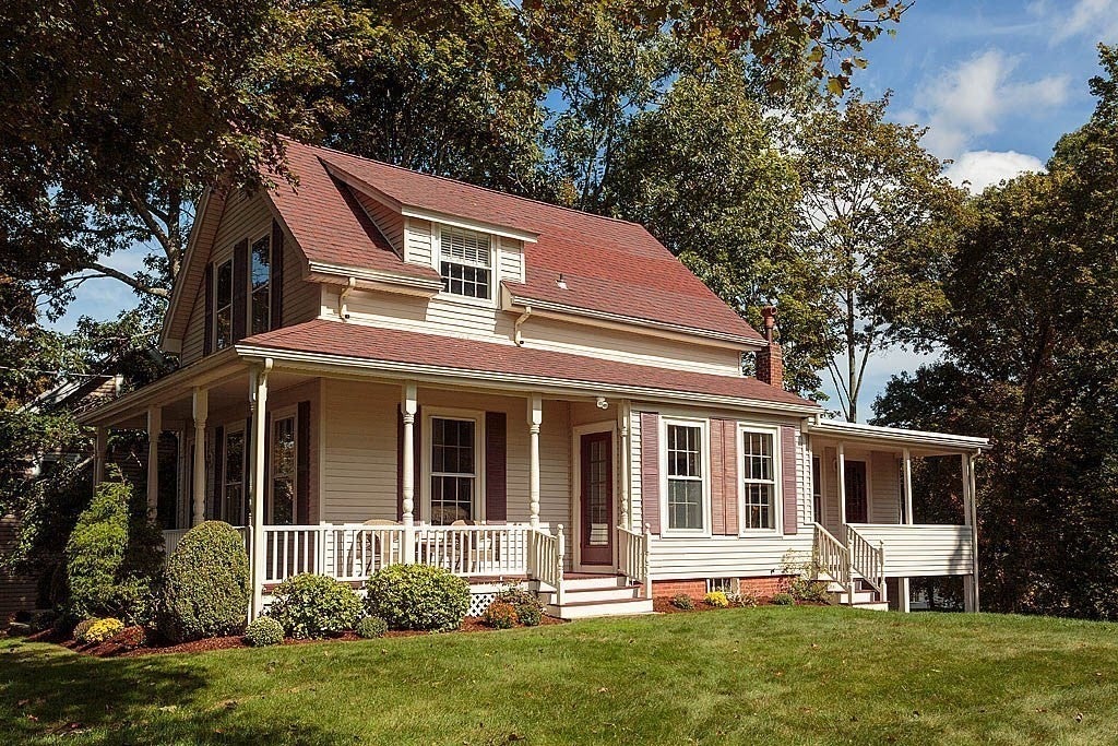 4 Highland Ave, Stoneham, MA, 4 Highland Ave, Stoneham, MA Photo #3