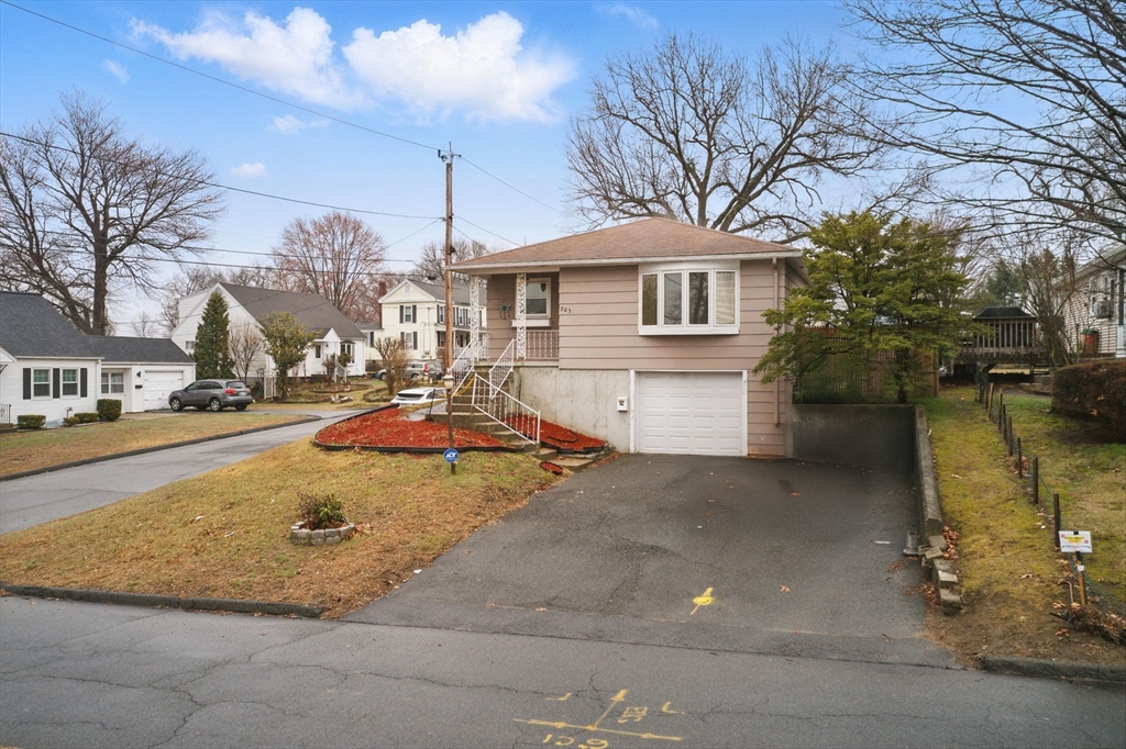 203 Crestwood Street