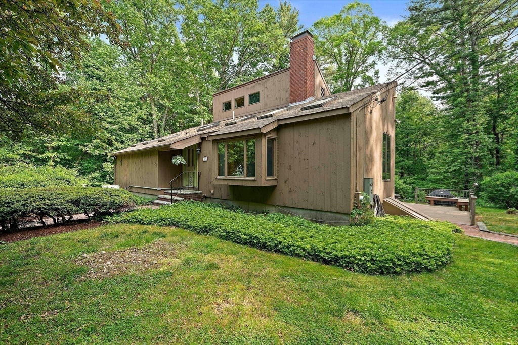 575 1st Parish Rd