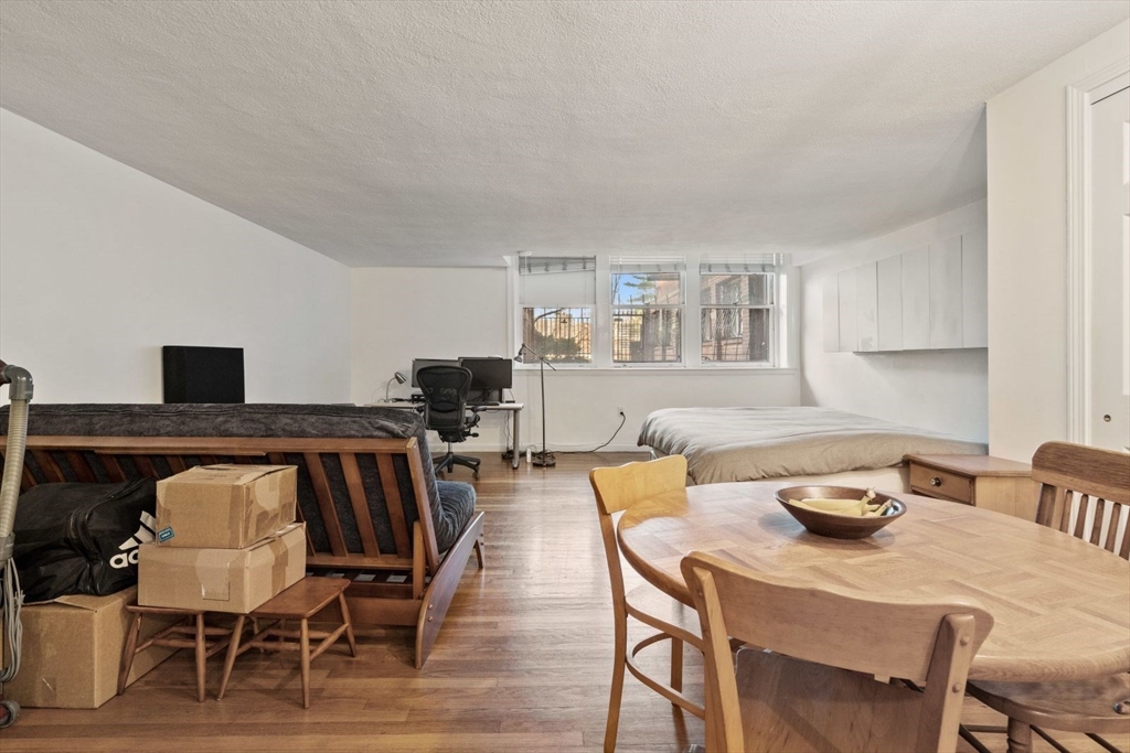 260 Beacon Street 3