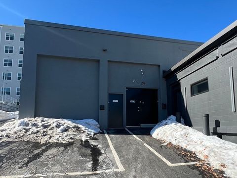 Photo of 55 Pond St #1B, Waltham, MA 02451 (MLS # 73477147)